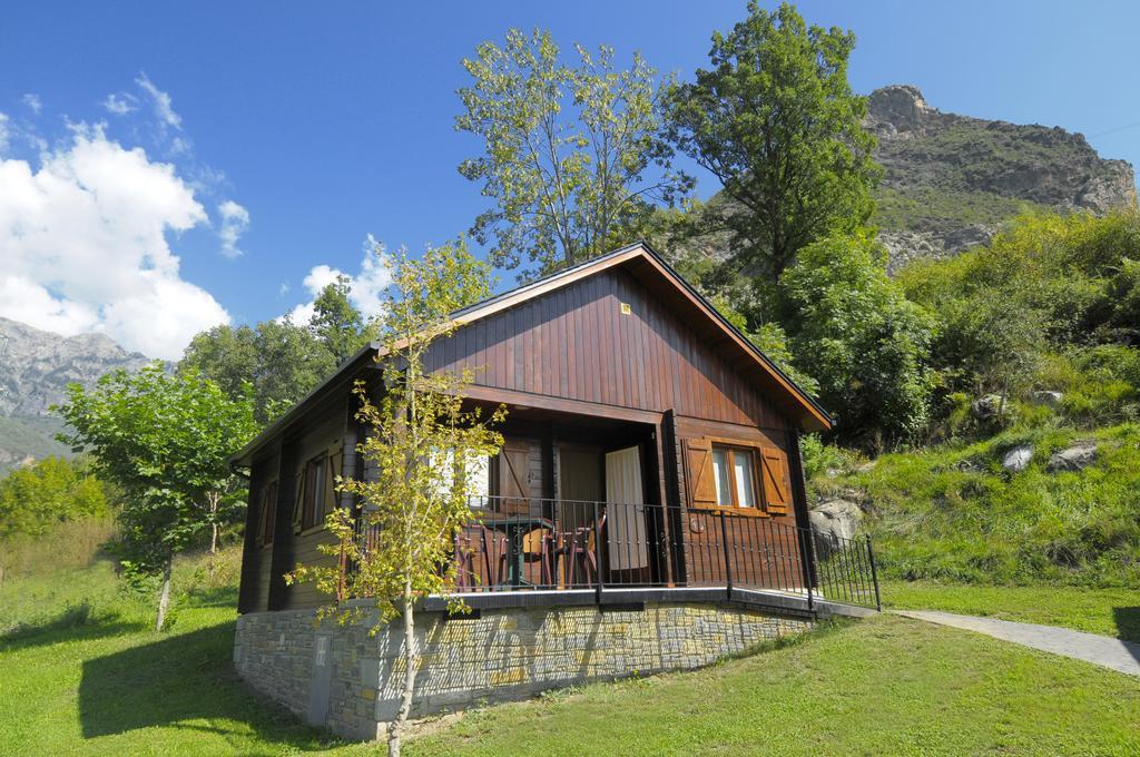 Bungalows La Borda D'Arnaldet Villanova Buitenkant foto